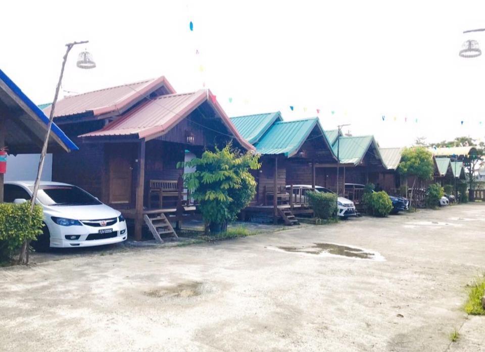 Talad Nam Klong Hae Resort Hat Yai Exterior foto